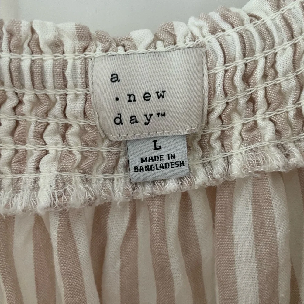 Target Blouse - Picture 2 of 3